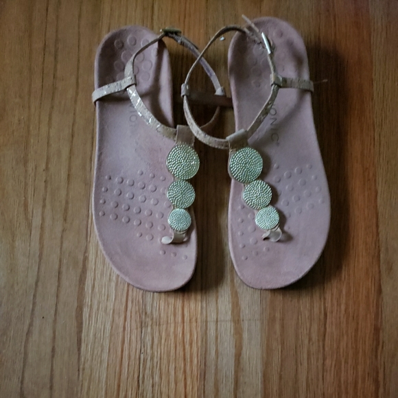 Vionic Lizbeth Women's Medium T-strap Orthotic Sandal Gold Cork NWOB MSRP $100 - Picture 2 of 4